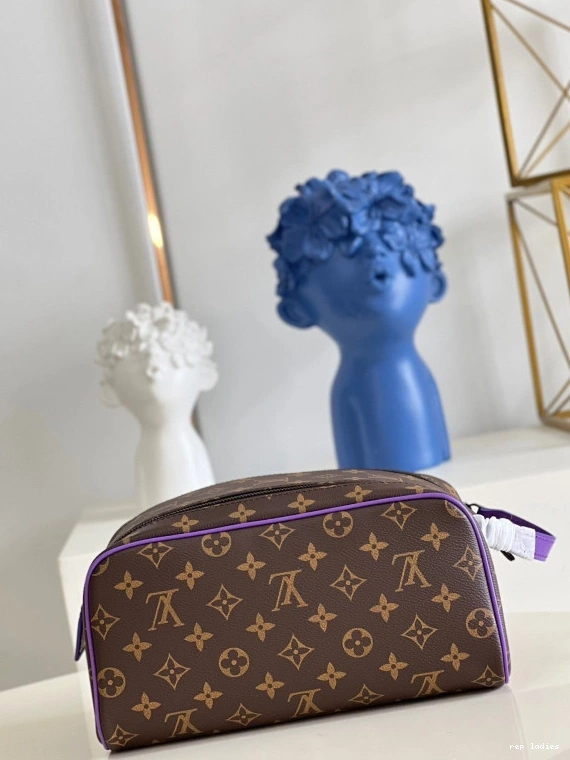 Cheap TOILET LOUIS KIT VUITTON DOPP POUCH 0709